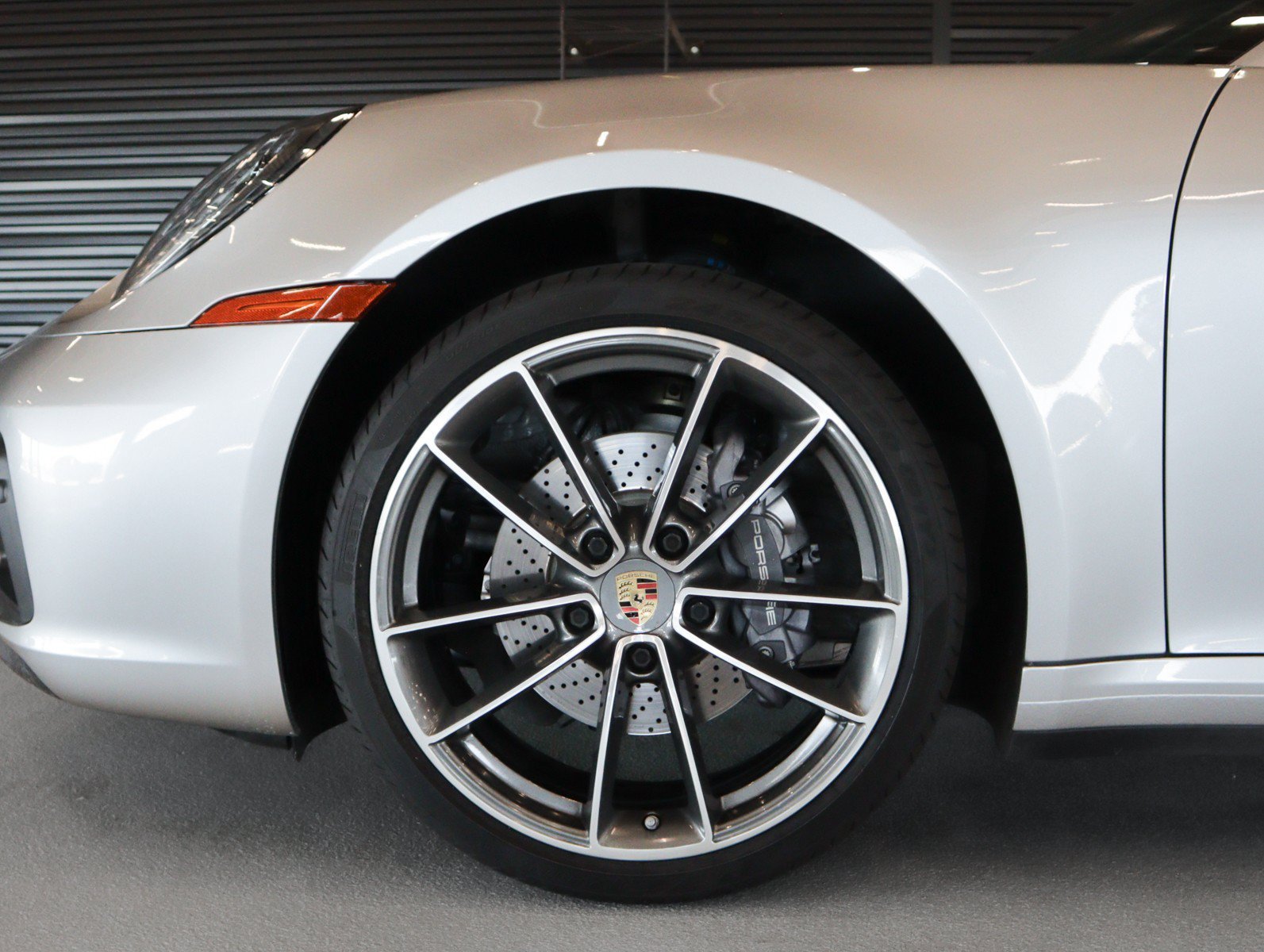 Used 2023 Gt Silver Metallic Porsche Carrera Coupe image 12
