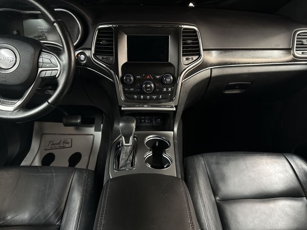 Used 2018 Billet Silver Metallic Jeep Limited image 26