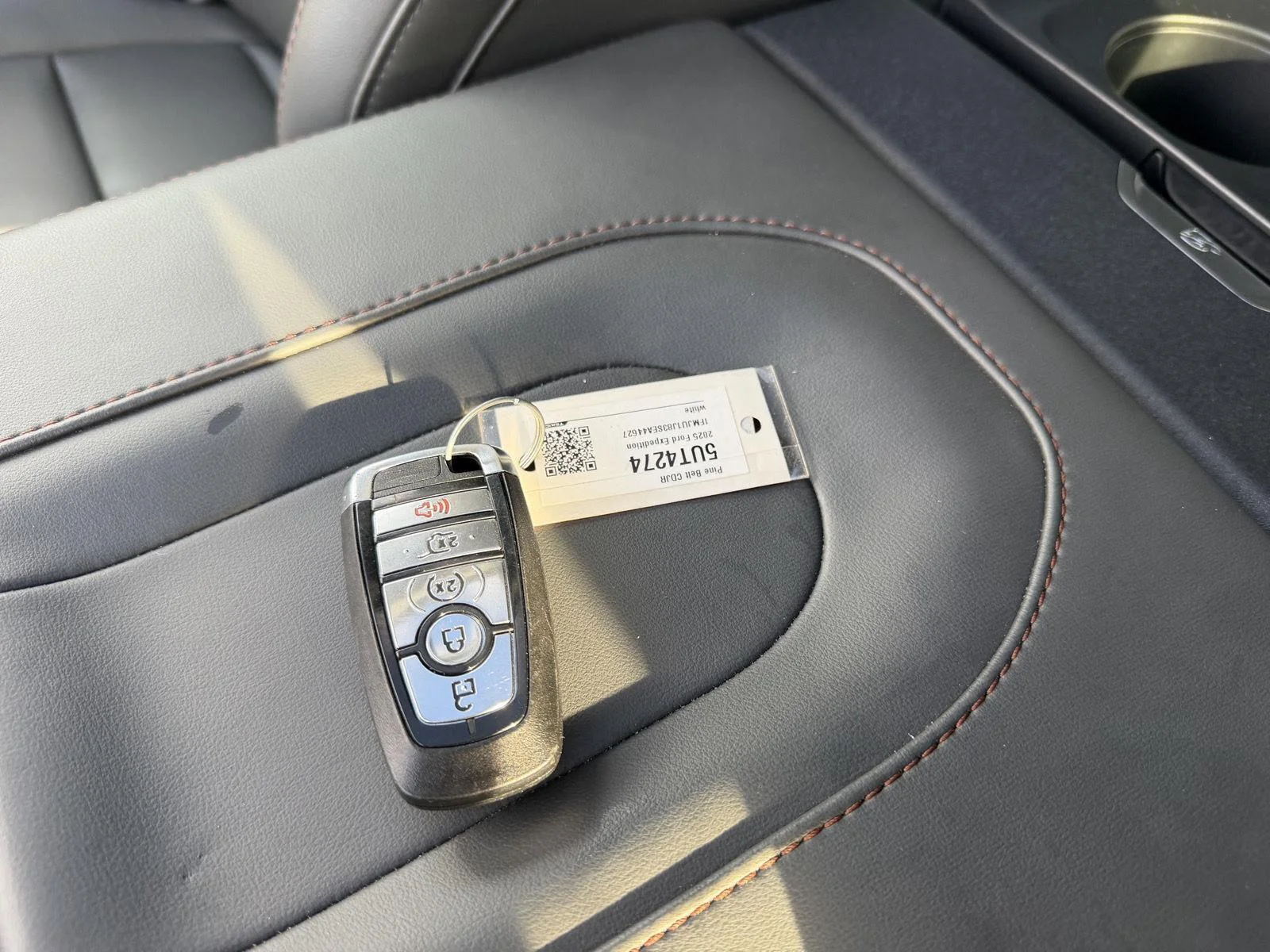 Used 2025 Oxford White Ford Active image 13