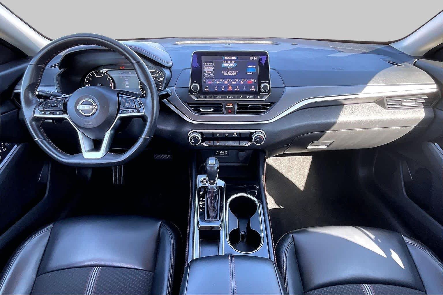 Used 2025 Glacier White Nissan SR image 15