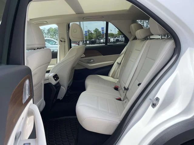 Used 2024 White Mercedes-Benz GLE 450 image 10