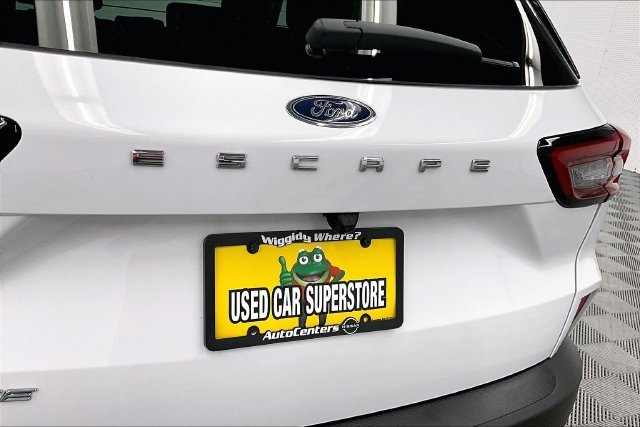 Used 2025 Oxford White Ford Active image 9