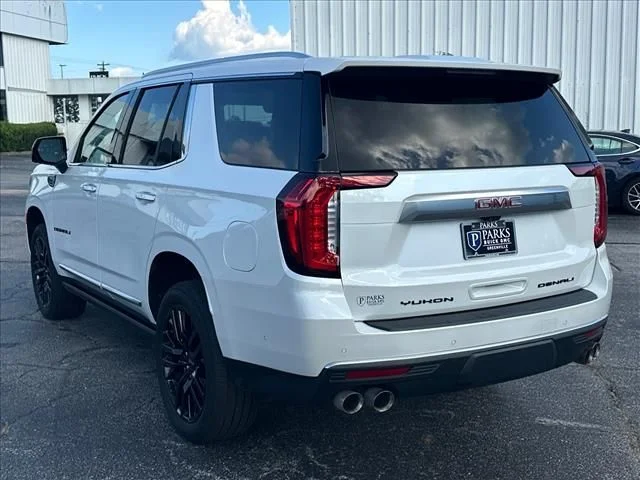 Used 2024 White GMC Denali image 8