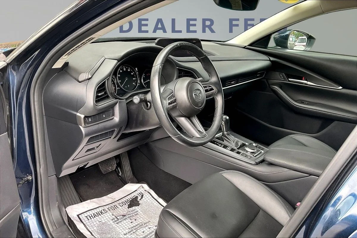 Used 2021  Mazda Select image 17