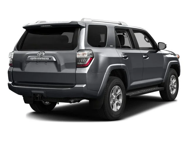 Used 2016  Toyota  image 2