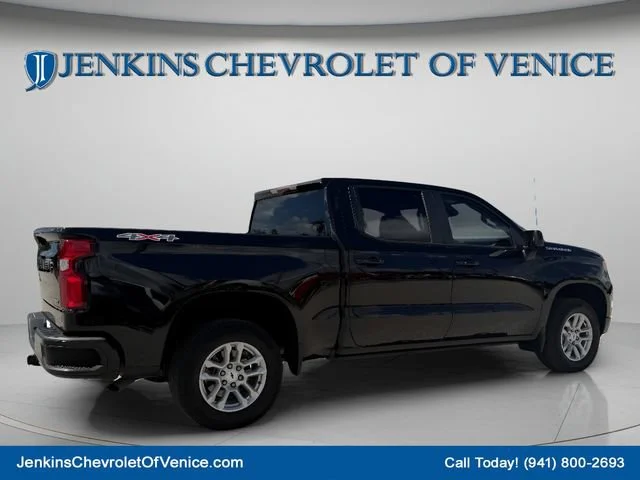 Used 2023 BLACK Chevrolet RST image 4