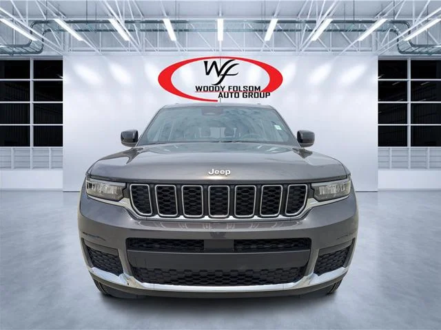 New 2026 Gray Jeep Laredo X image 8