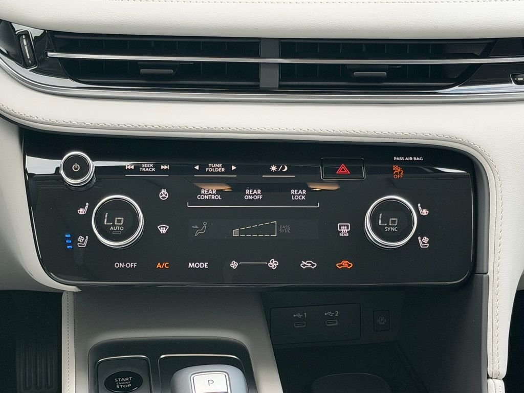 New 2027 HARBOR GRAY INFINITI Luxe FWD image 20