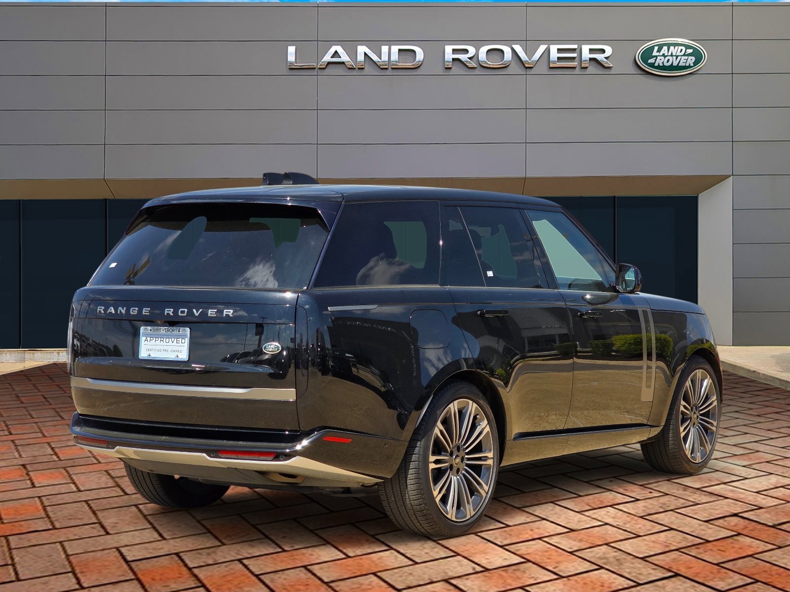 Used 2023 Black Land Rover SE image 4