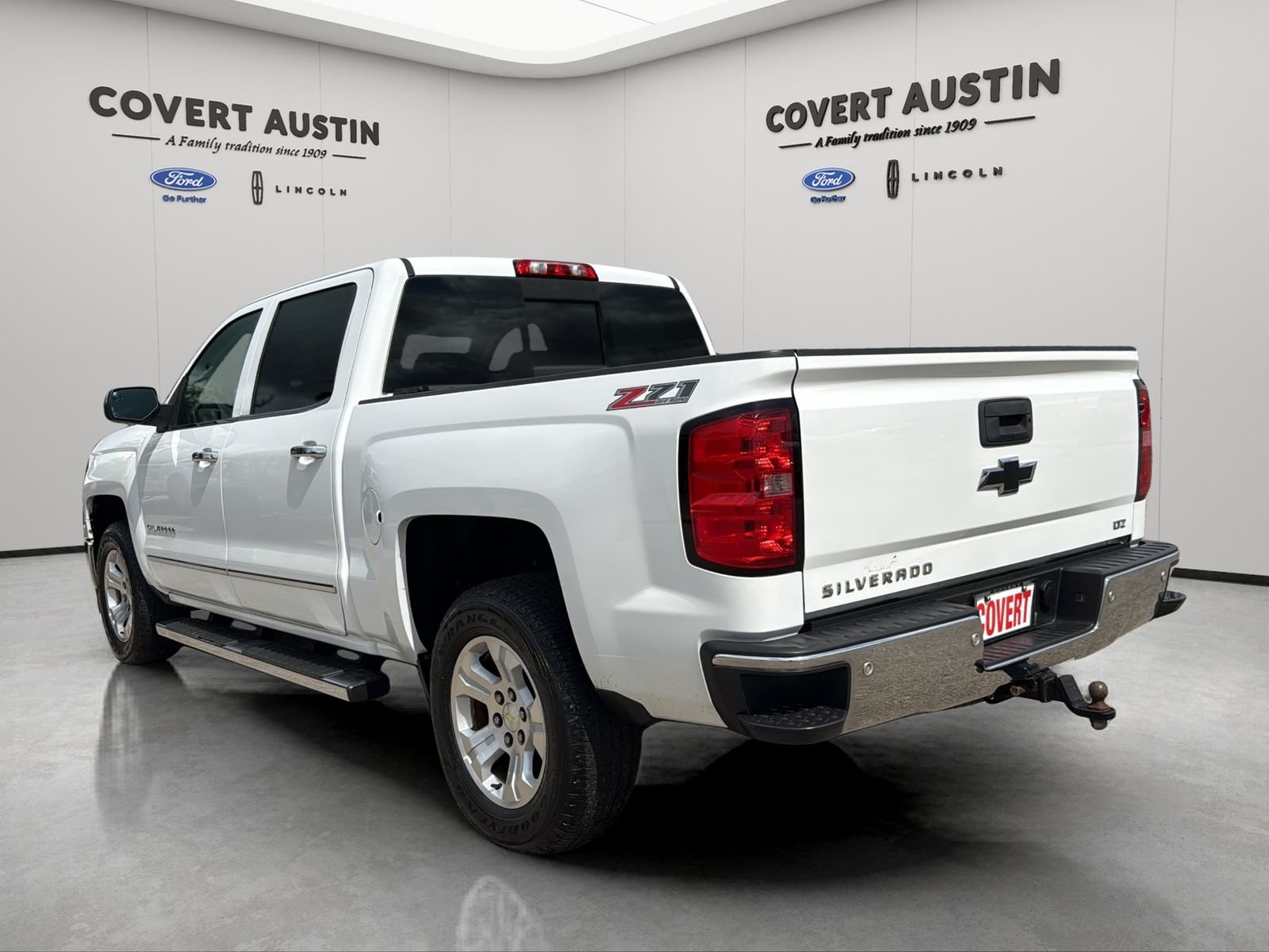 Used 2015 White Chevrolet LTZ image 3