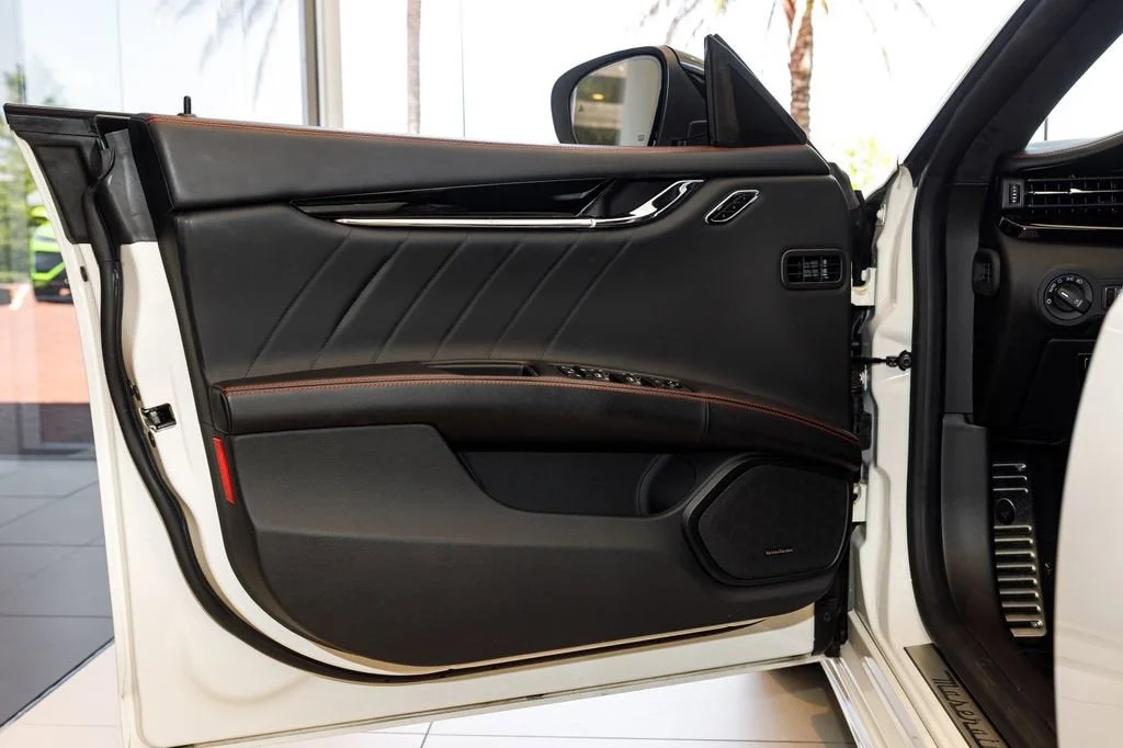 Used 2022 Bianco Maserati Modena image 30