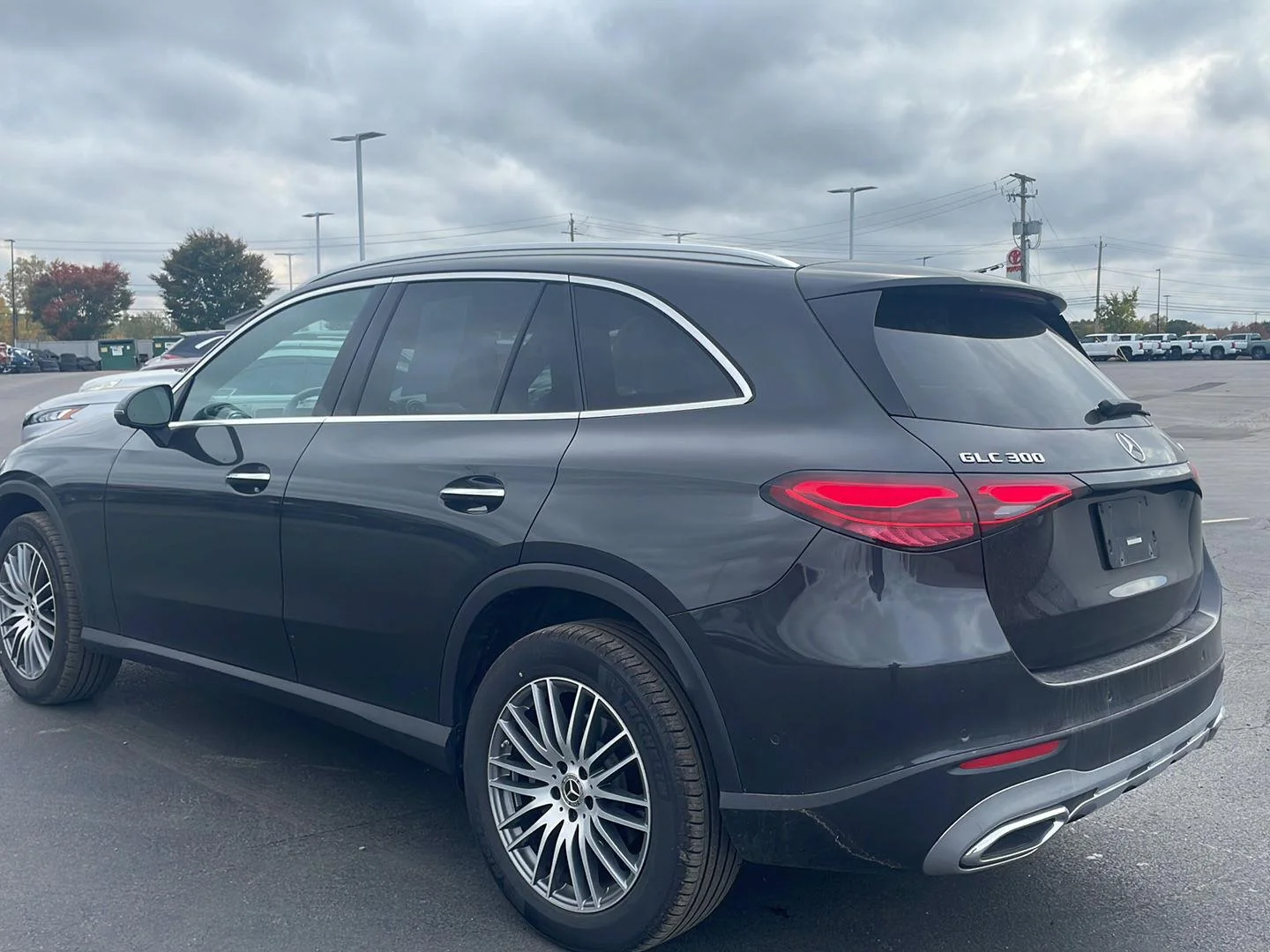 Used 2026  Mercedes-Benz GLC 300 image 13