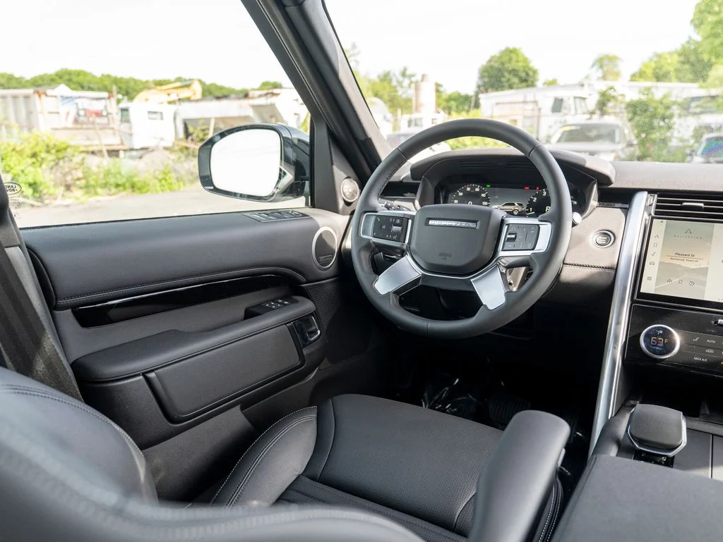 2025 Land Rover Discovery S - Photo 17