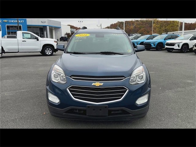2016 Chevrolet Equinox LT photo 2