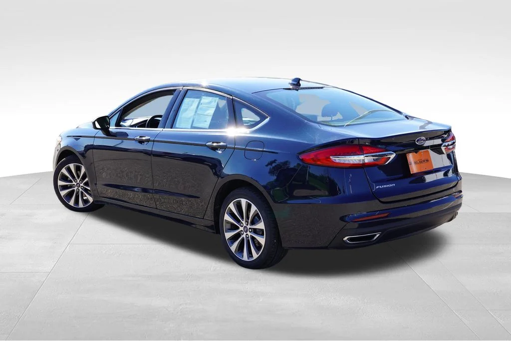 Used 2020 Blue Ford SE image 7