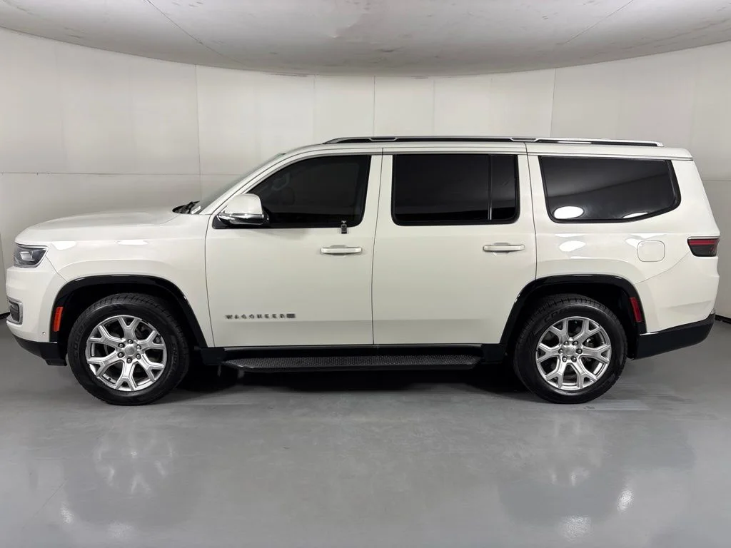 Used 2022 White Jeep Series II image 5