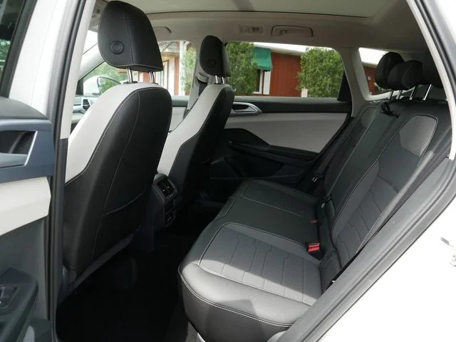 New 2026 White Volkswagen 1.5T SE image 8