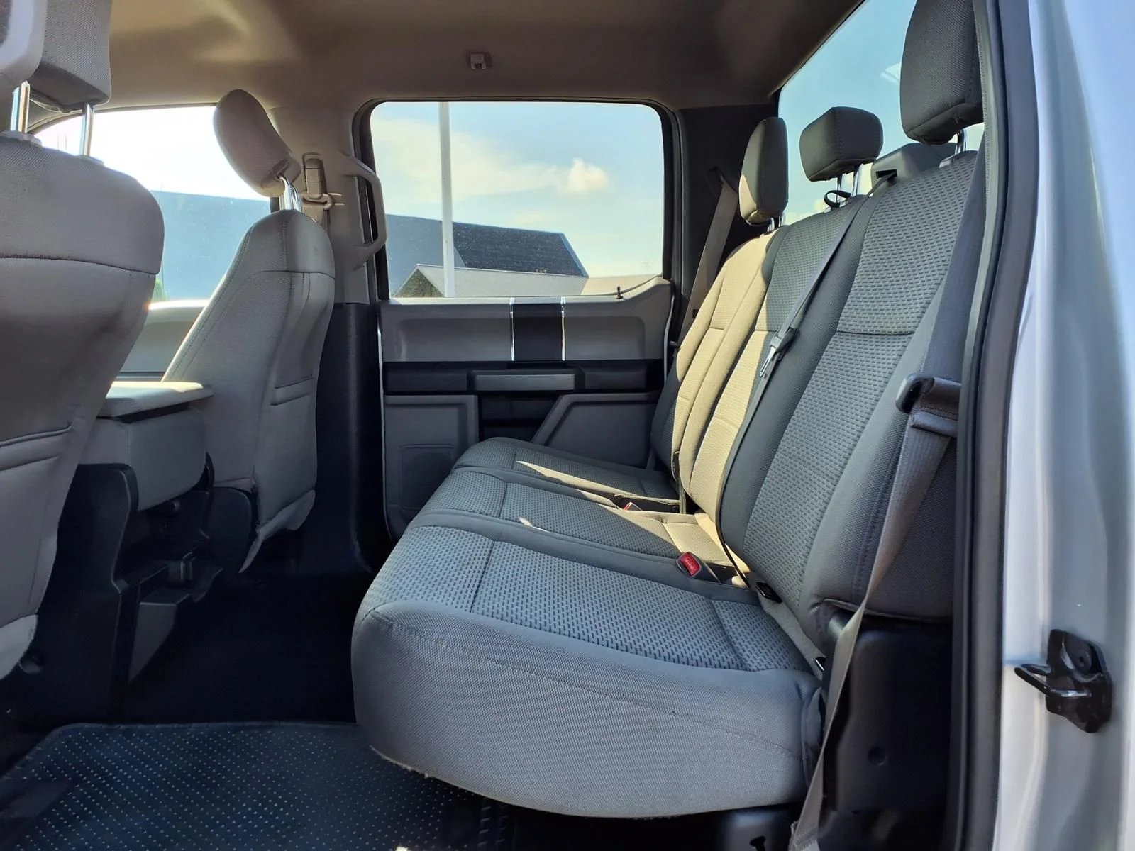 Used 2016 Silver Ford XLT image 13