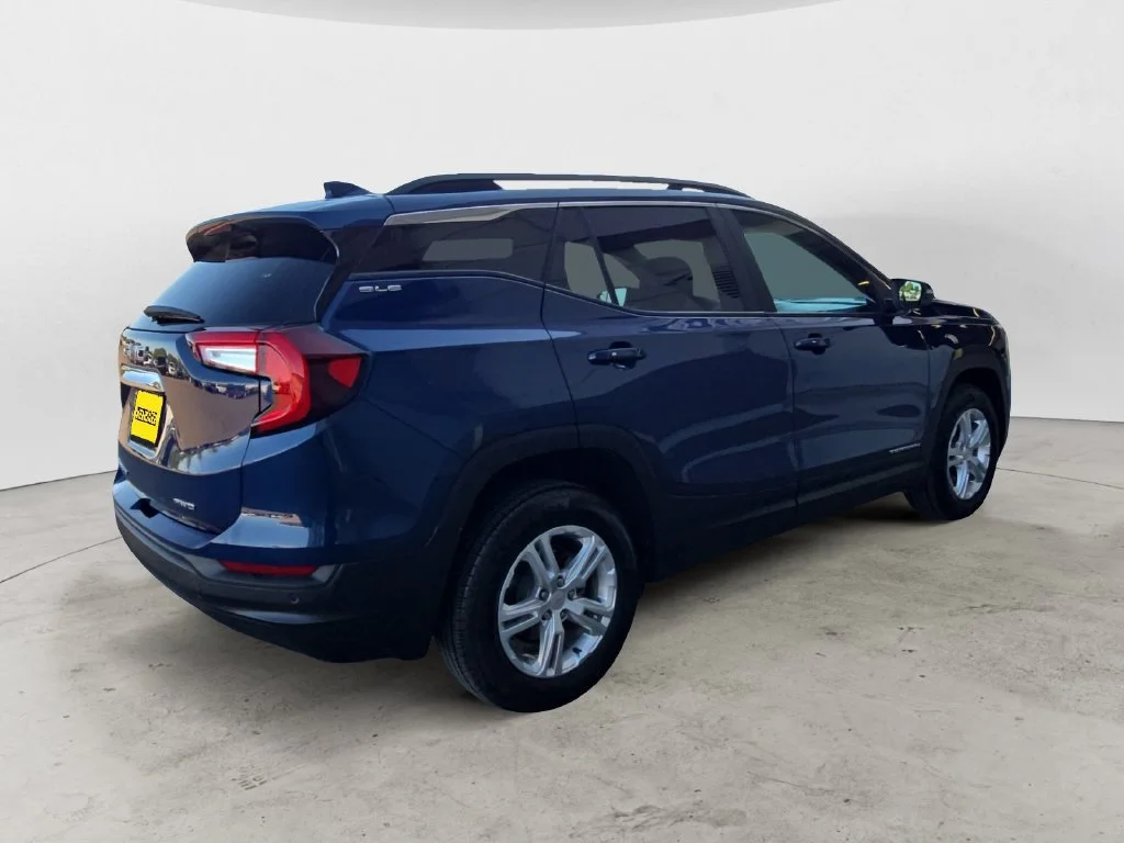 Used 2022 MARINE METALLIC GMC SLE image 8
