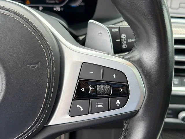 Used 2021 White BMW sDrive40i image 26