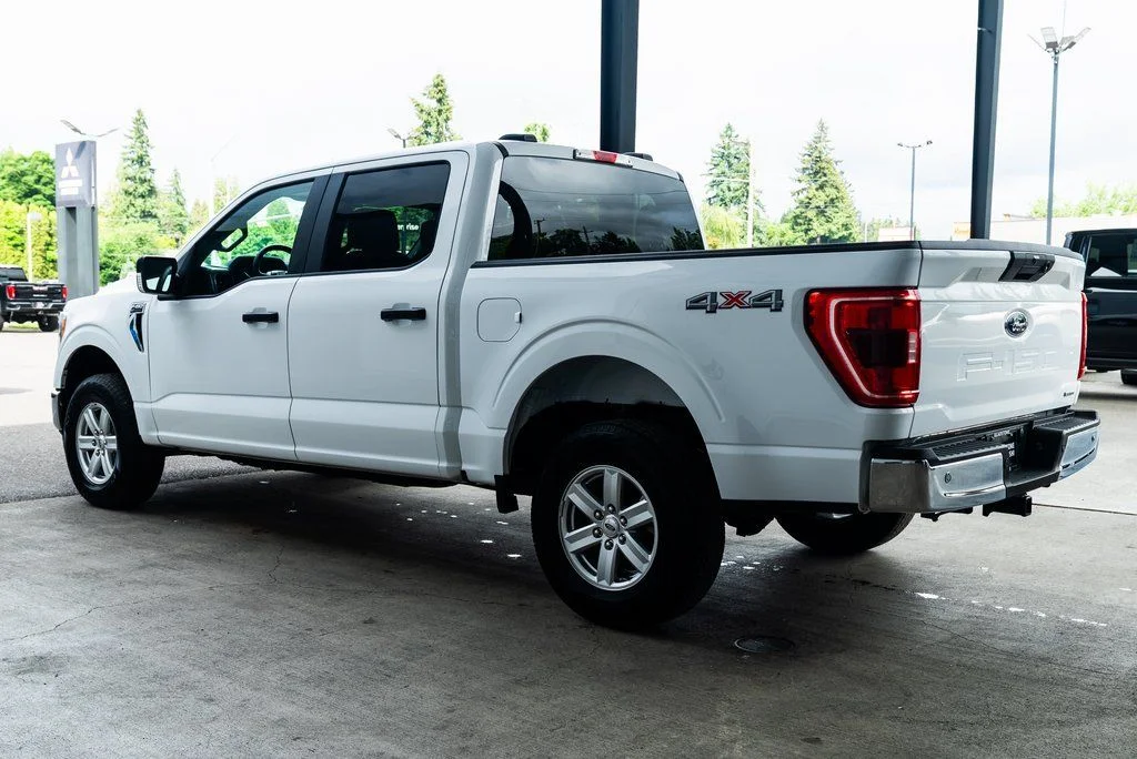 Used 2022 White Ford XLT image 4