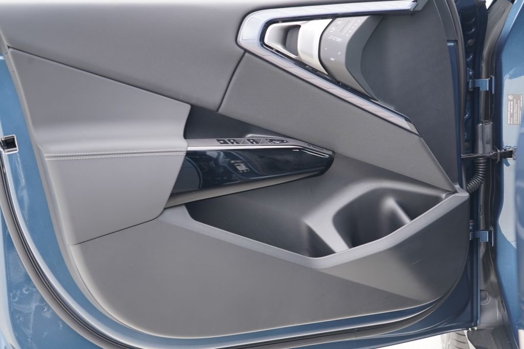 New 2026 Blue Metallic BMW 30 xDrive image 8