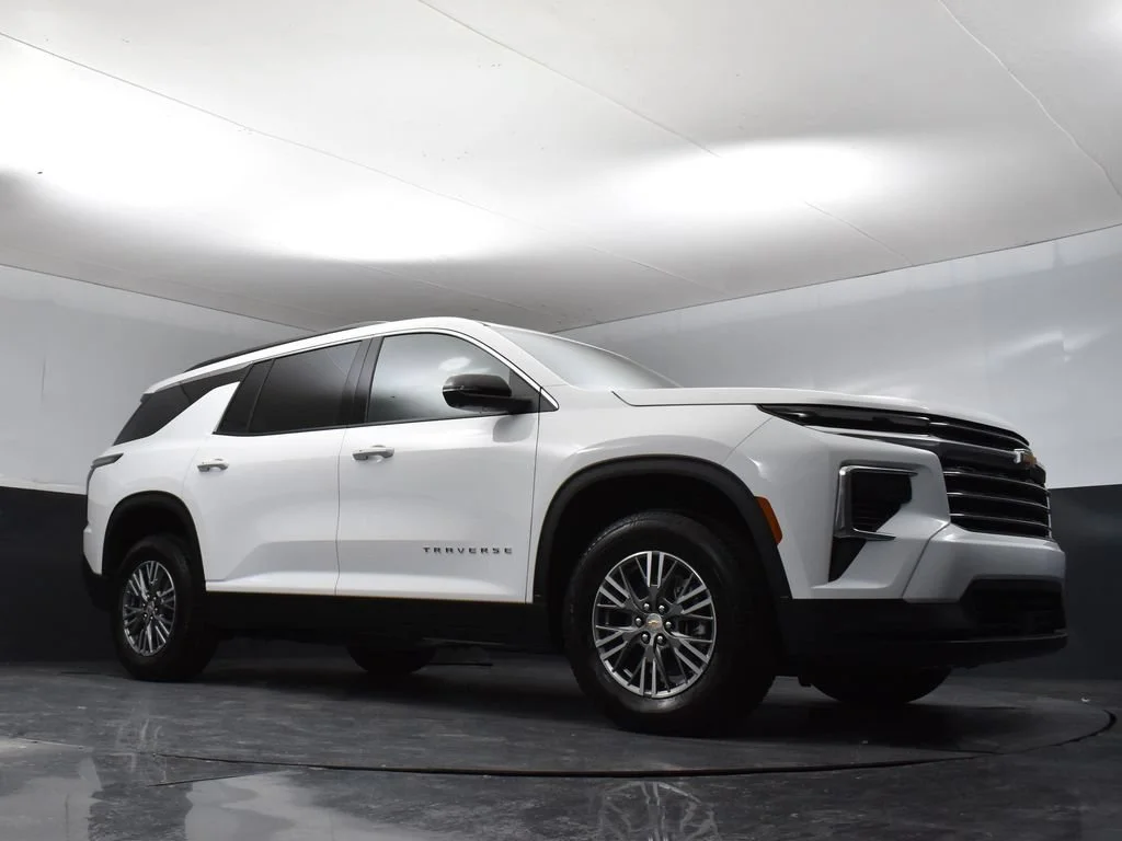New 2026 Summit White Chevrolet LT image 43
