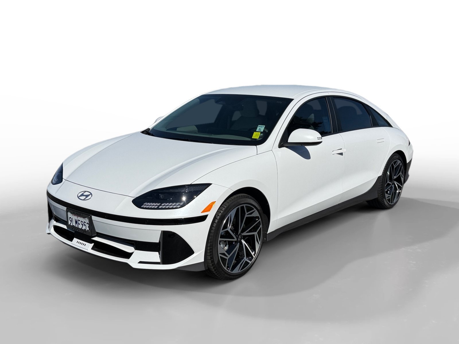 Certified Used 2024 White Hyundai SEL image 1
