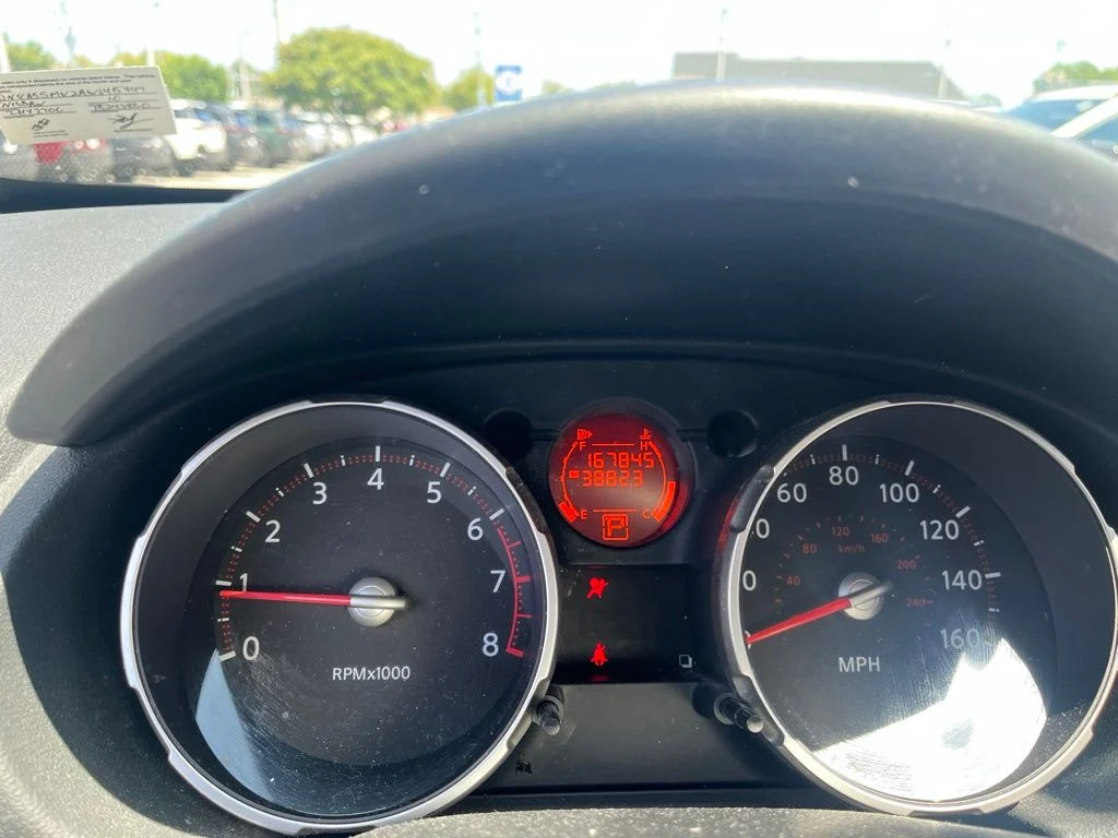 Used 2010 White Nissan S image 12