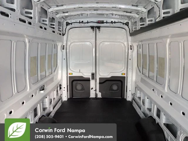 New 2026 Oxford White Ford Base image 20