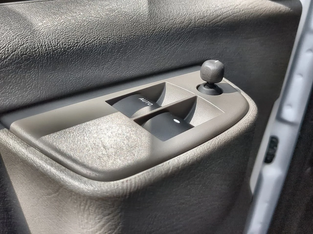 New 2025 Summit White GMC Work Van image 20