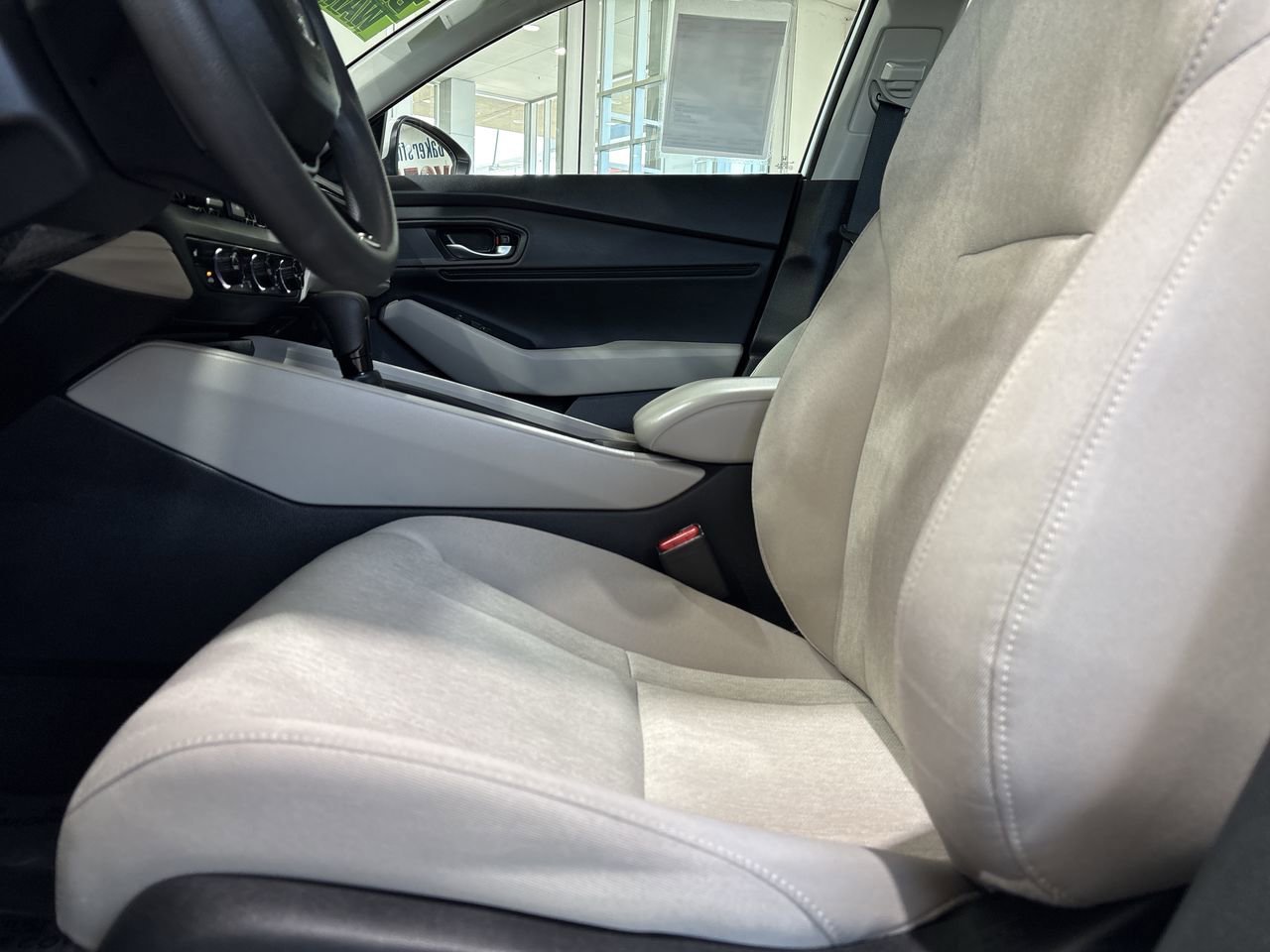 Used 2024 White Honda EX image 11
