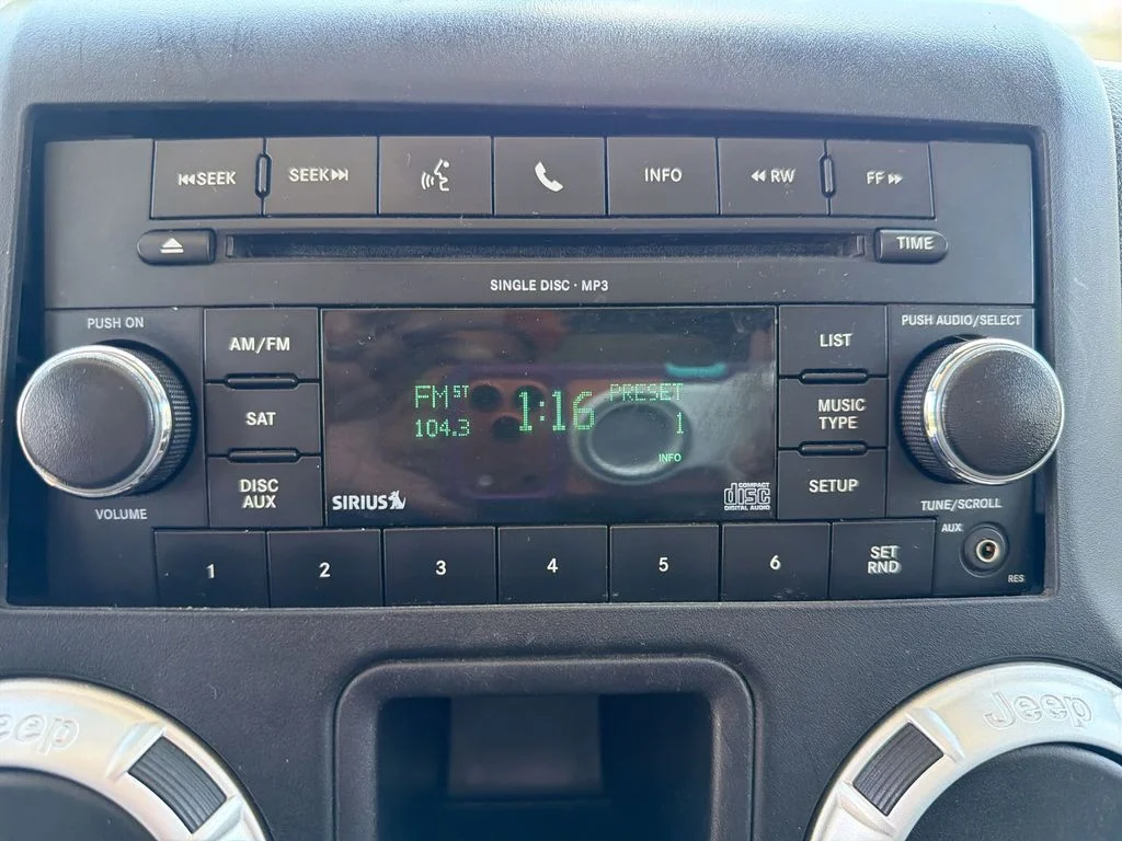 Used 2011 Silver Jeep Rubicon image 12