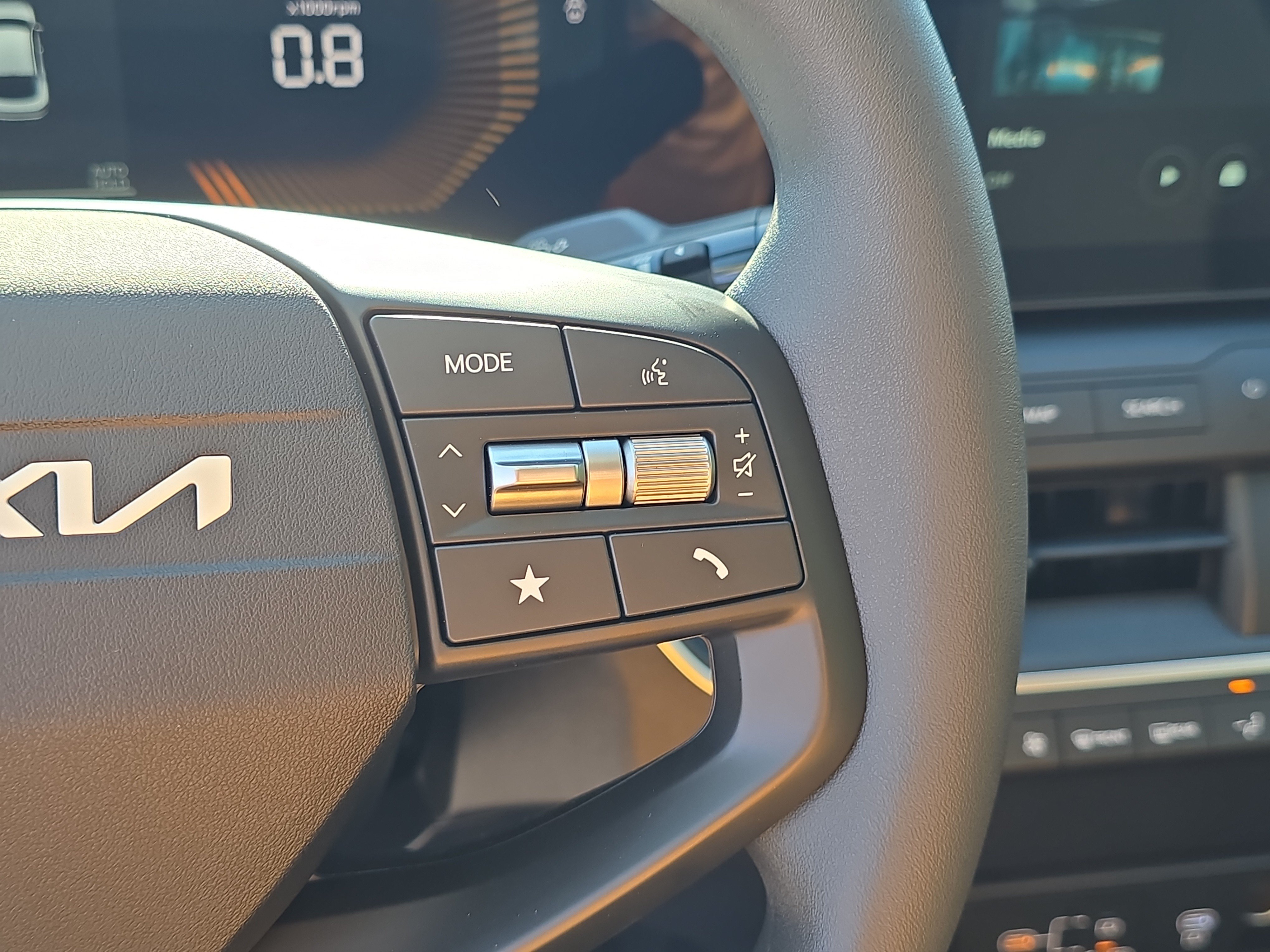 New 2026 Steel Gray Kia LXS image 31