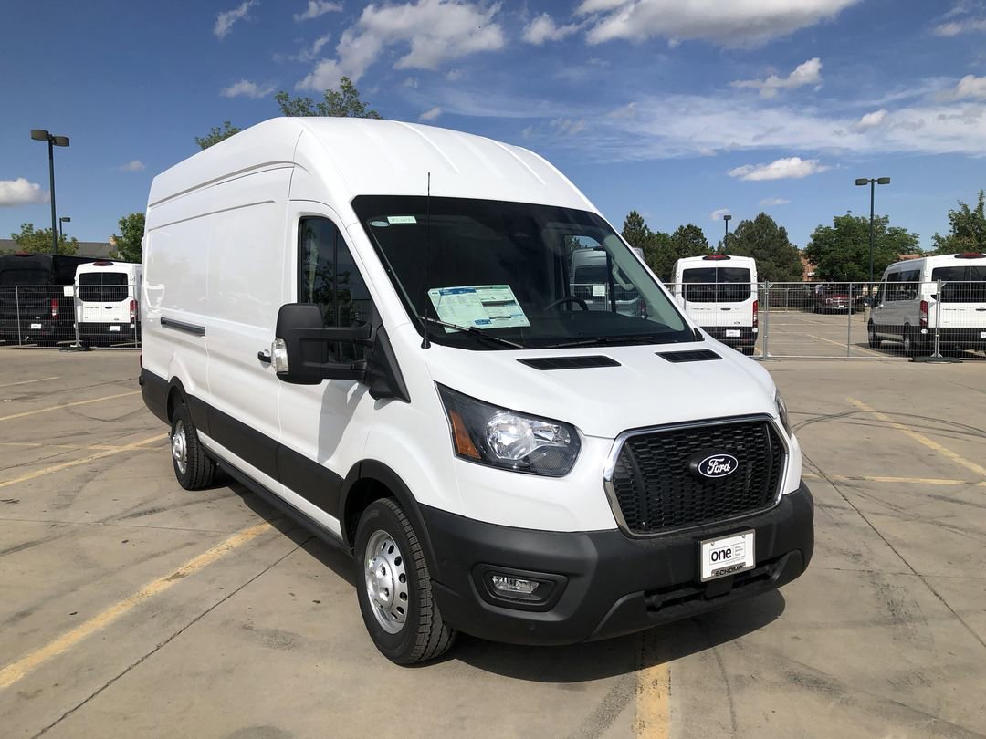 New 2026 Oxford White Ford  image 4
