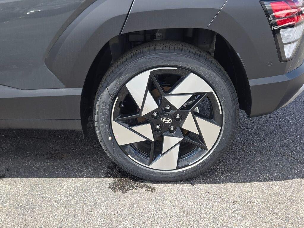 2026 Hyundai Kona Limited - Photo 16