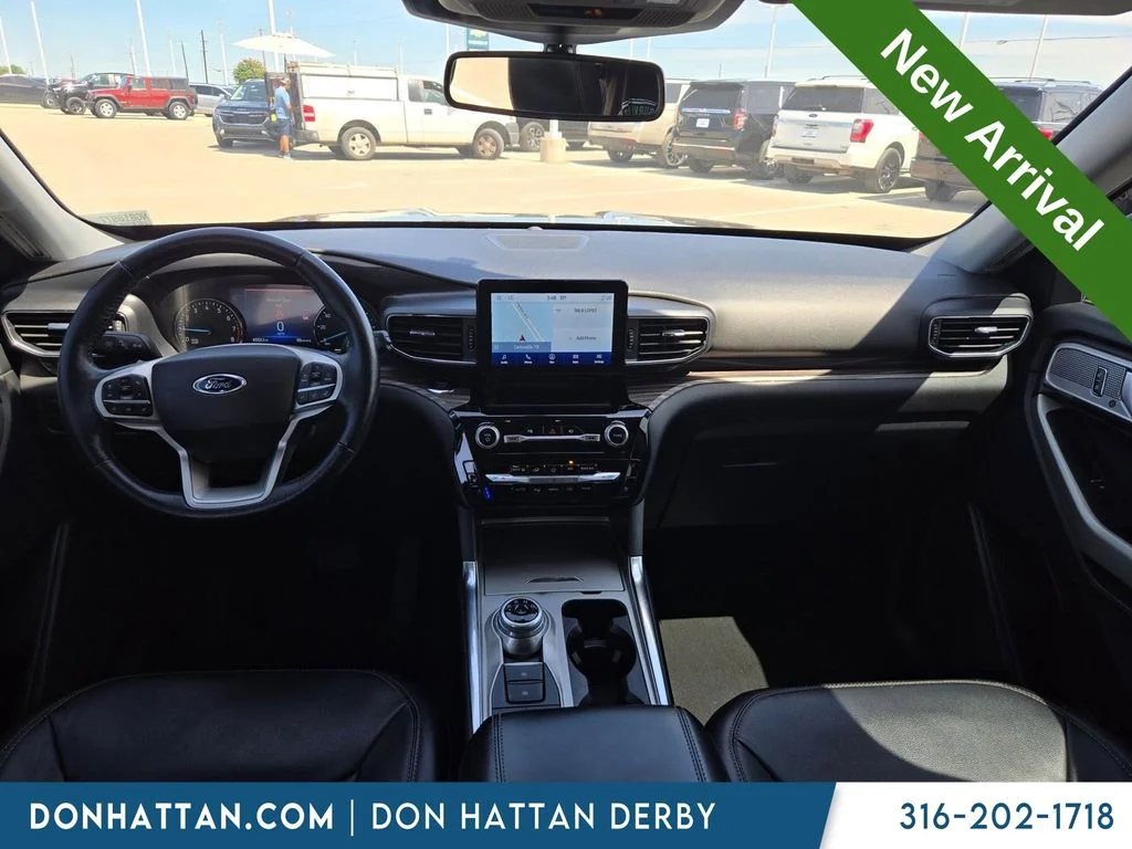 Used 2022 Black Ford Limited image 6