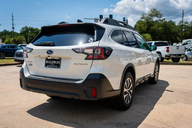 Used 2021 Crystal White Pearl Subaru Premium image 18