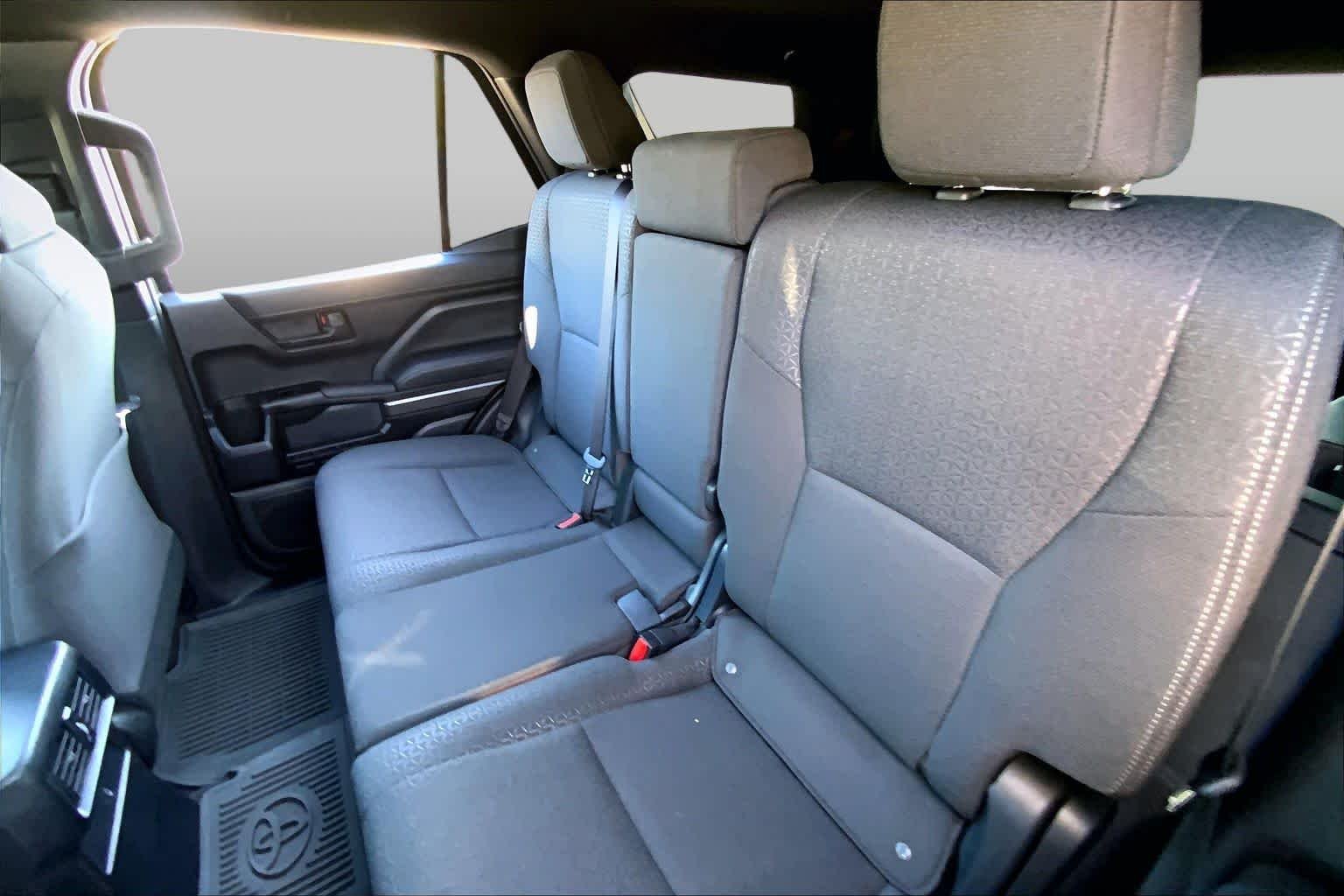 Used 2025 Underground Toyota SR5 image 20