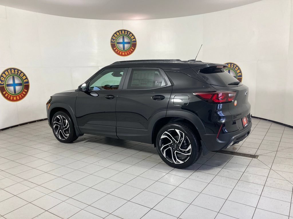 New 2026 Mosaic Black Metallic Chevrolet RS image 21