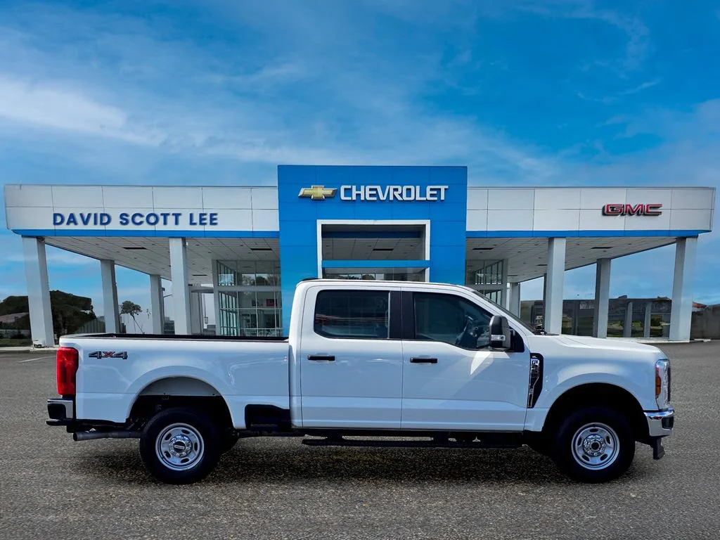 Used 2024 Oxford White Ford XL image 8