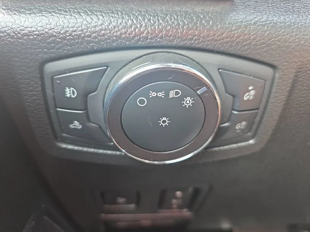 Used 2019 Black Ford Platinum image 26