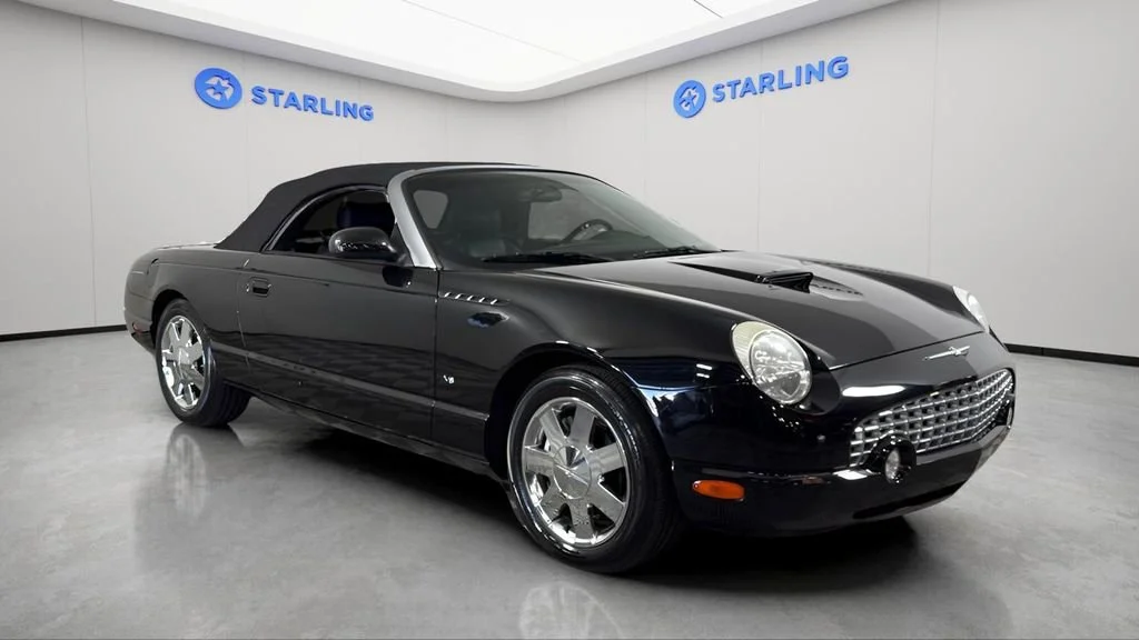 Used 2003  Ford Deluxe image 10