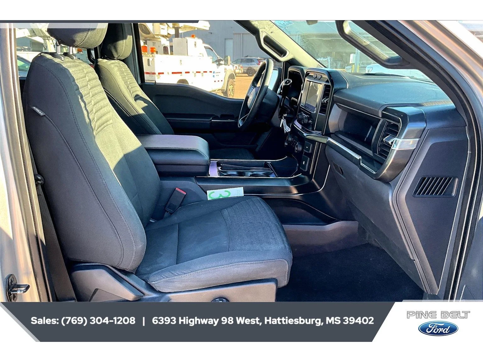Used 2023 Iconic Silver Metallic Ford XL image 6