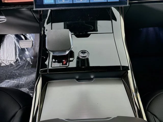 New 2026 White Land Rover SE image 18