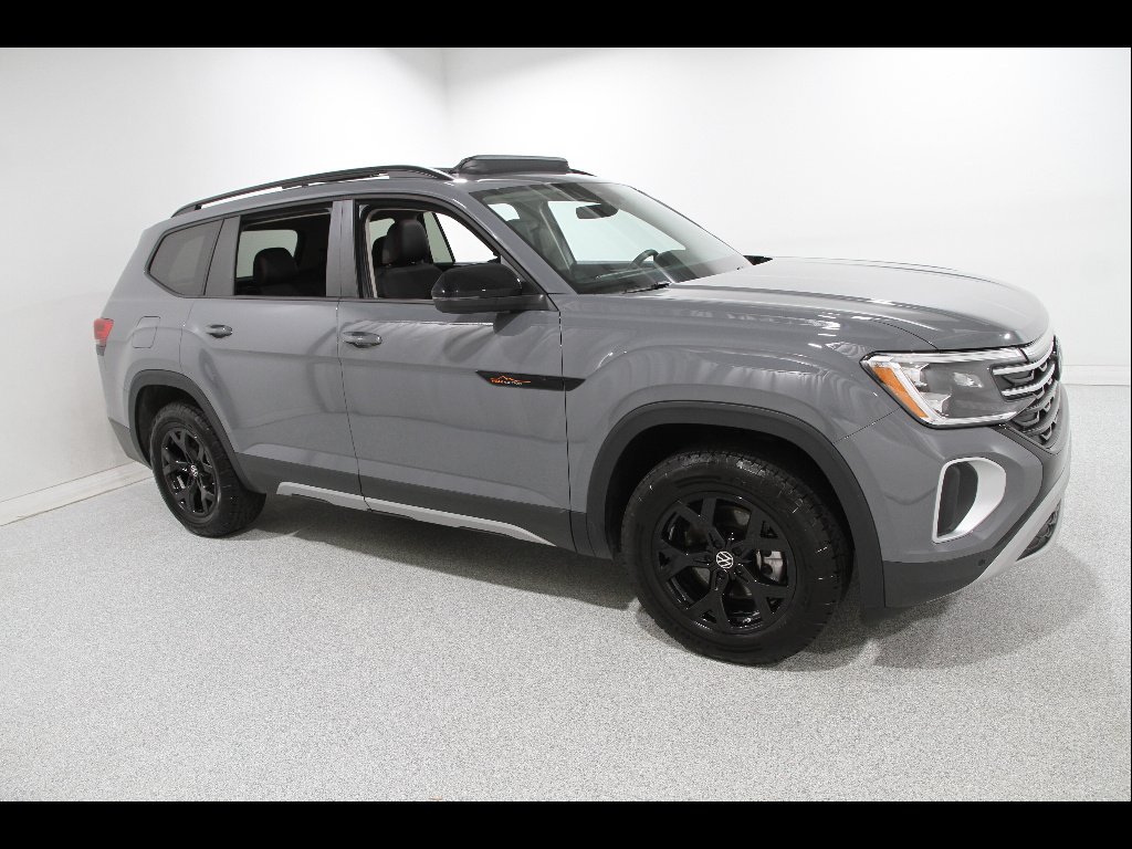 2025 Volkswagen Atlas 2.0T Atlas Peak Edition 4MOTION's photo