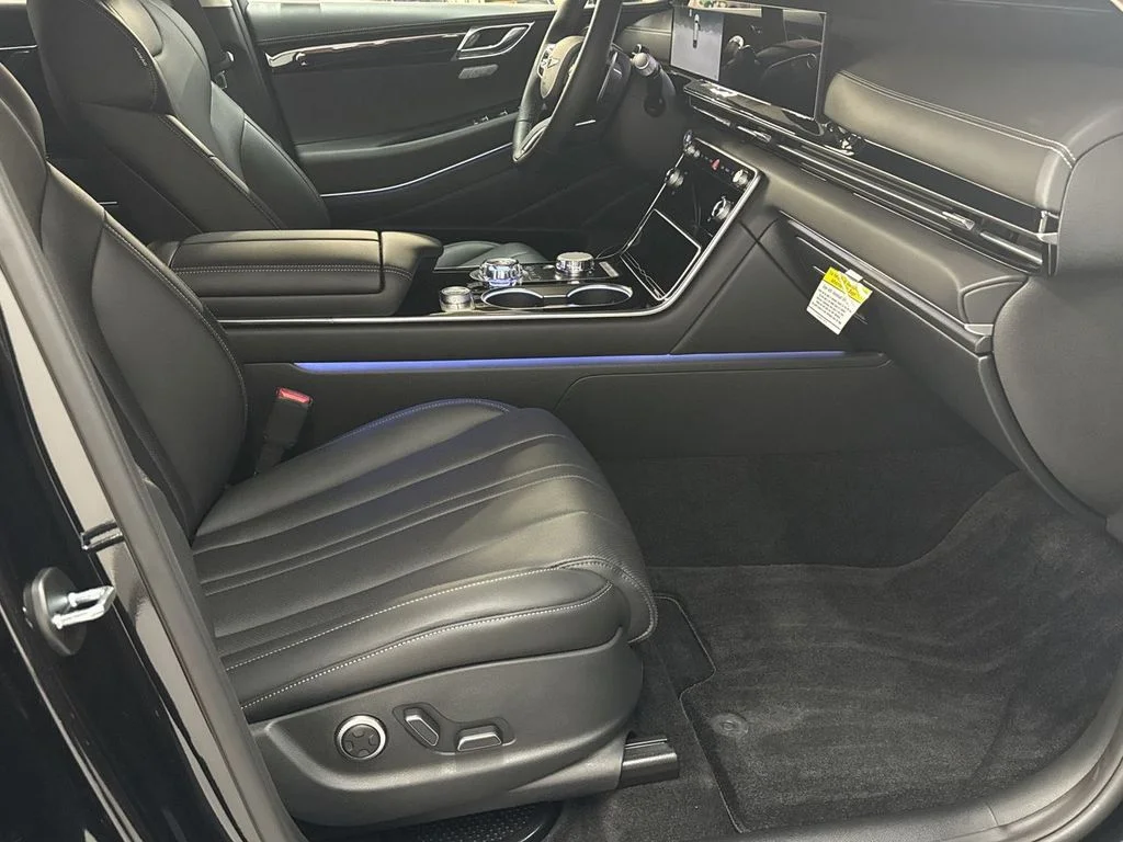 2025 GENESIS GV80 Standard - Photo 16