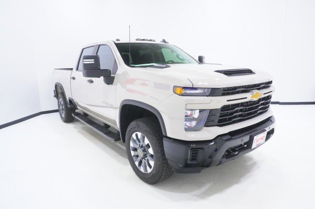 New 2026 White Sands Chevrolet Custom image 3