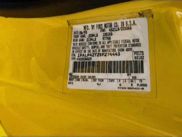 Used 1995 Yellow Ford  image 27