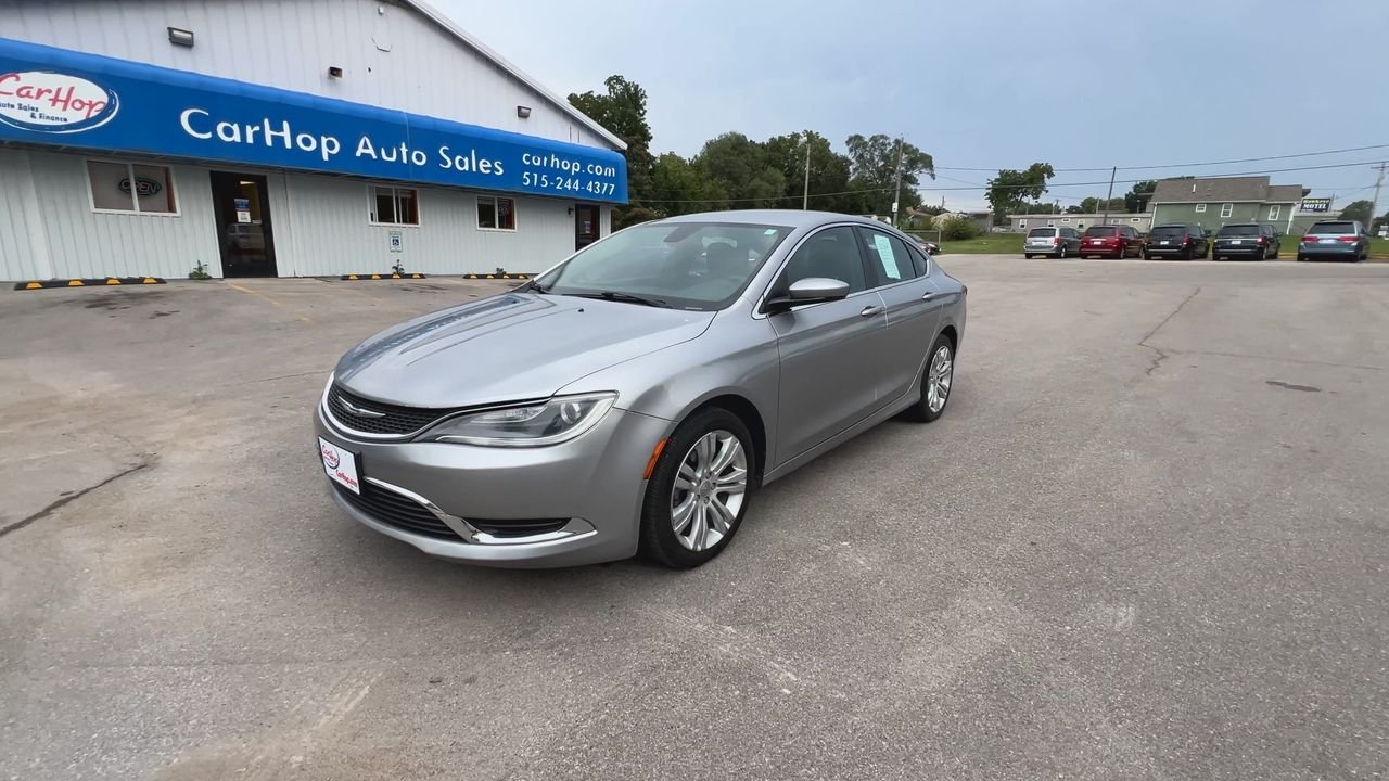 2015 Chrysler 200 Limited photo 4